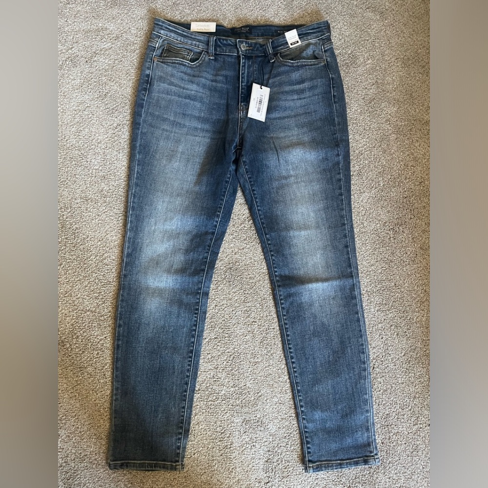 NWT Judy Blue Straight Leg Jeans